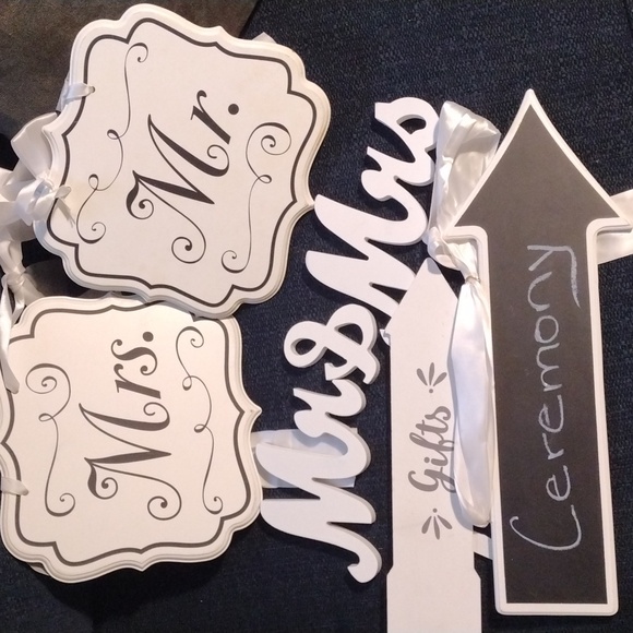 Other - Bundle Of Wedding Signs
